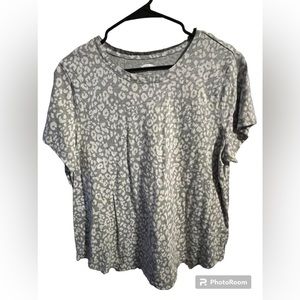 Old navy comfy t shirt
